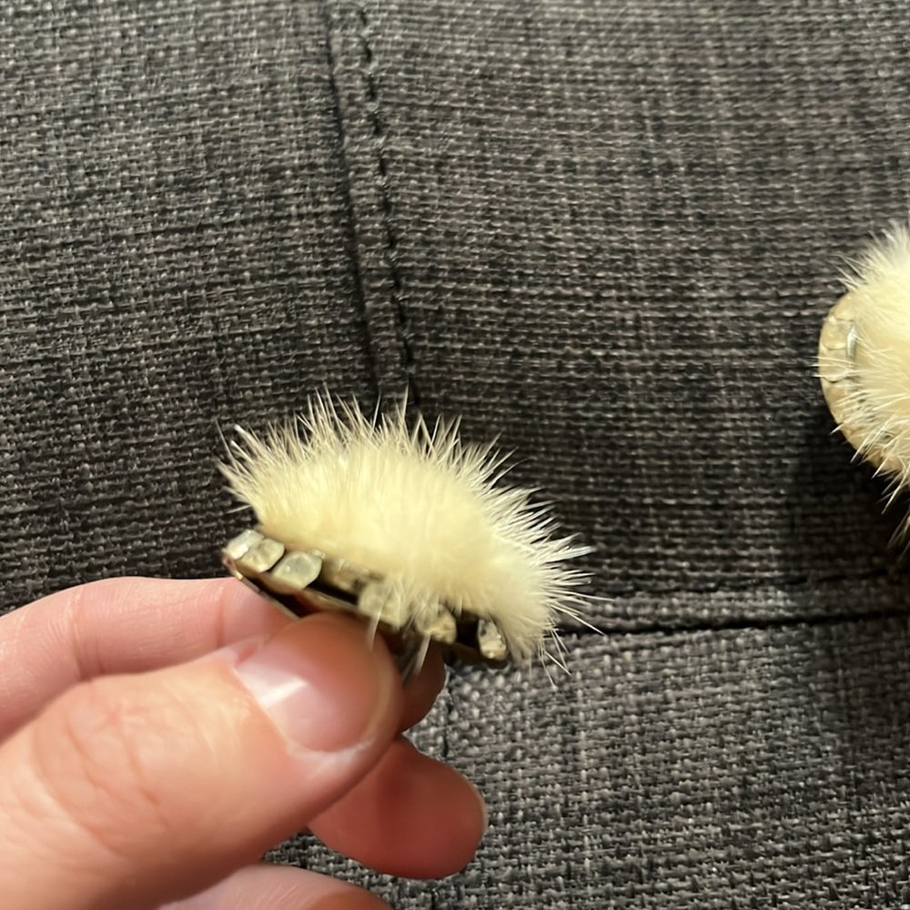 Vintage Cream Fur Pom-Pom Clip-on Earrings - Picture 5 of 15